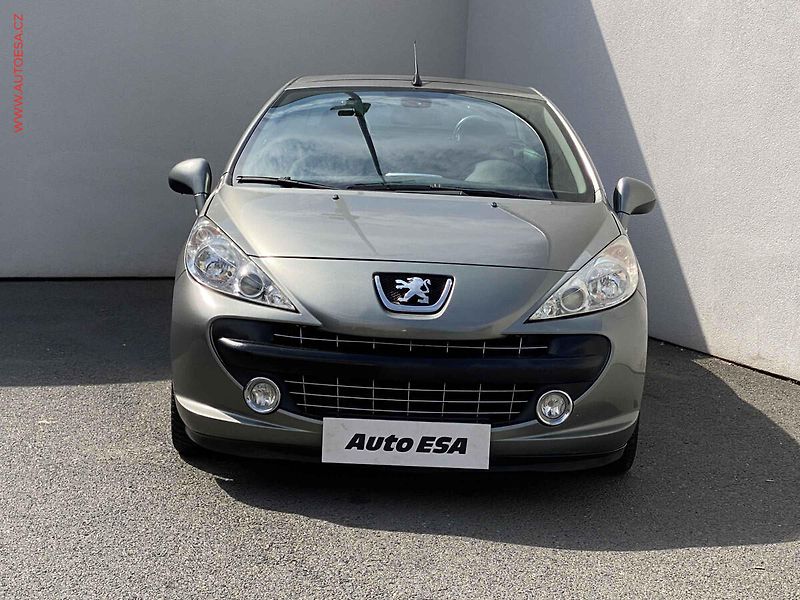 Peugeot 207 (2009) 1.6i, servis.kniha, AT - fotka 2 z 14