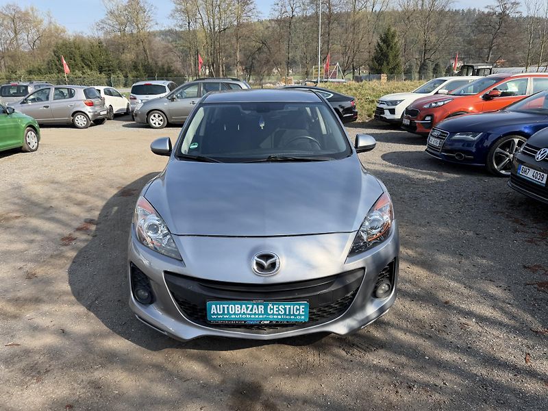 Mazda 3 2.2 D - fotka 2 z 19