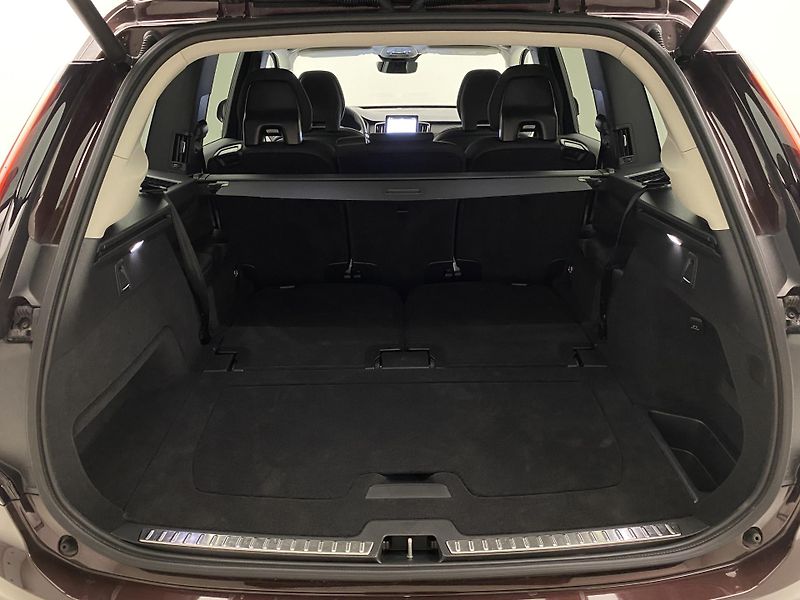 Volvo XC90 T8 AWD RECHARGE CORE AUT CZ 7m - fotka 6 z 59
