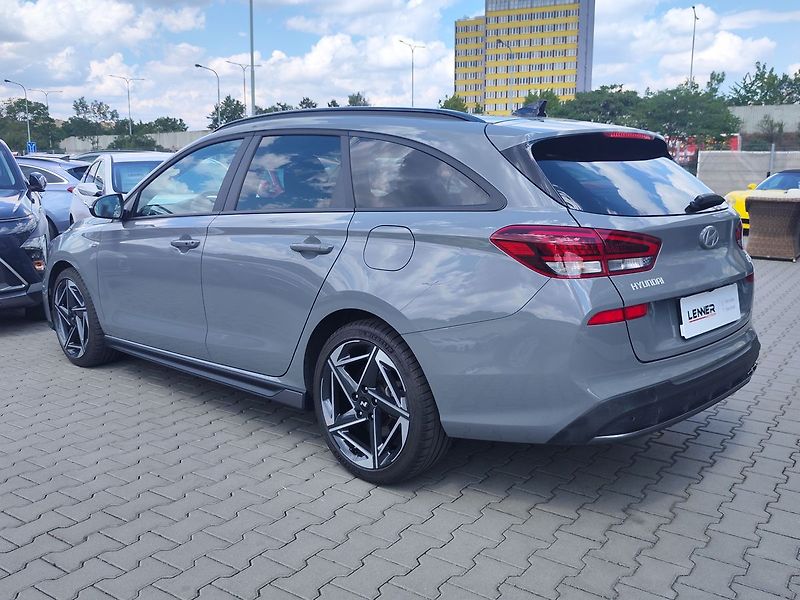 Hyundai i30 1.5 T-GDI/103kW N-Line DCT - fotka 7 z 32