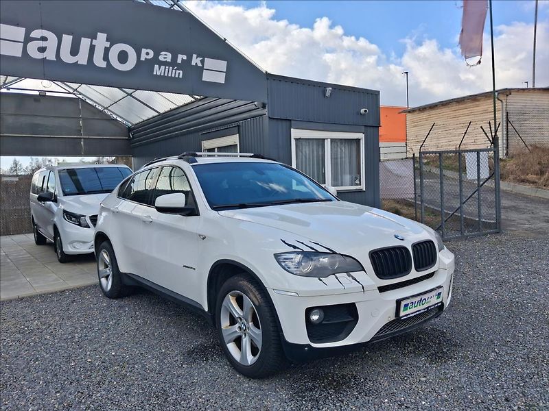 BMW X6 3,0 X-Drive, kamera - fotka 1 z 14