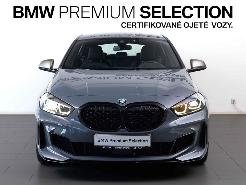 BMW Řada 1 M135i xDrive - fotka 2 z 22