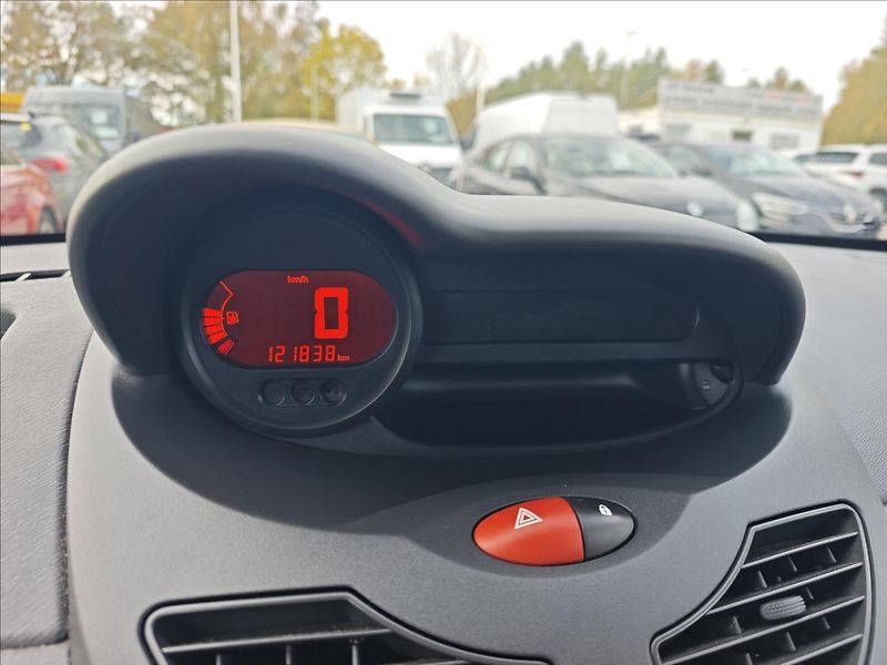 Renault Twingo 1,2 i  Authentique - fotka 17 z 18