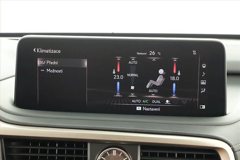 Lexus RX 400h (2023) 300 AWD - fotka 13 z 20