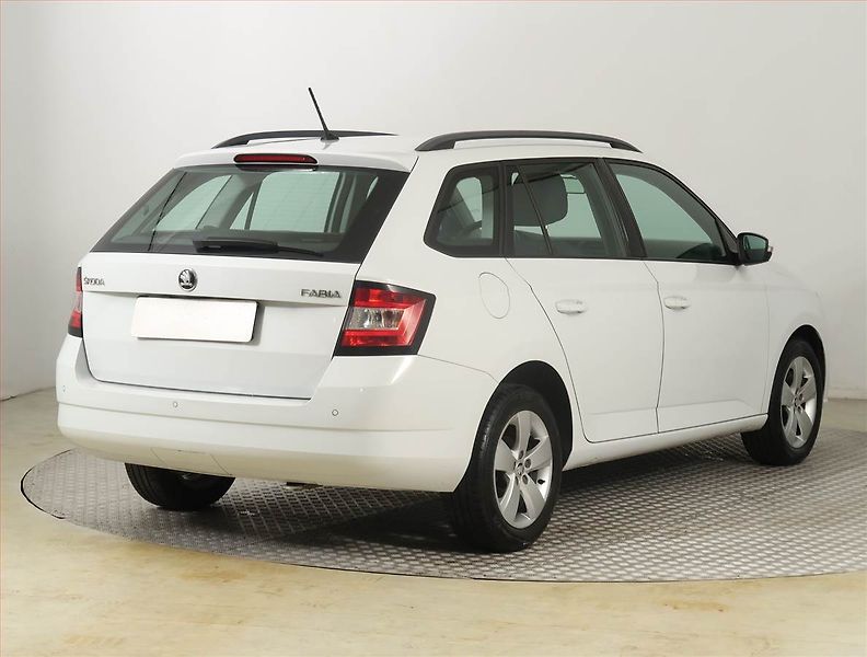 Škoda Fabia (2018) Ambition Plus 1.0 TSI - fotka 5 z 16
