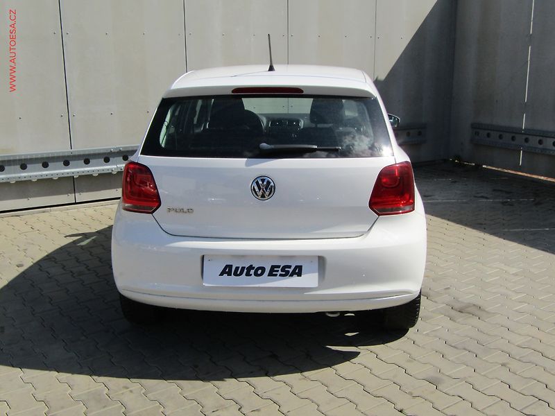 Volkswagen Polo (2014) 1.2 i, Comfortline - fotka 5 z 17