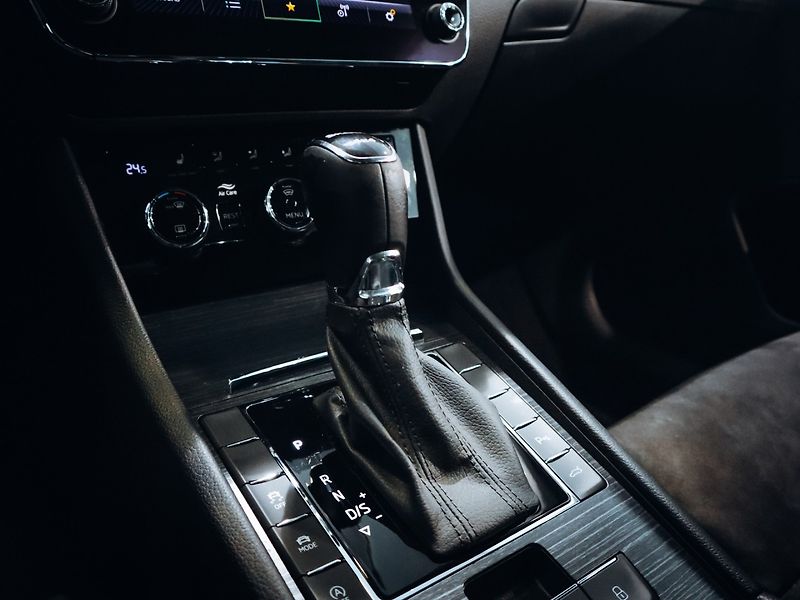 Škoda Superb 2.0TDI 147kW Style 4x4 DSG - fotka 20 z 35