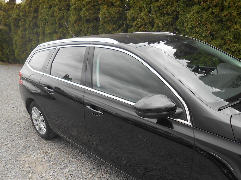 Peugeot 308 1.6HDi, KAMERA,NAVI,FULL LED! - fotka 15 z 40