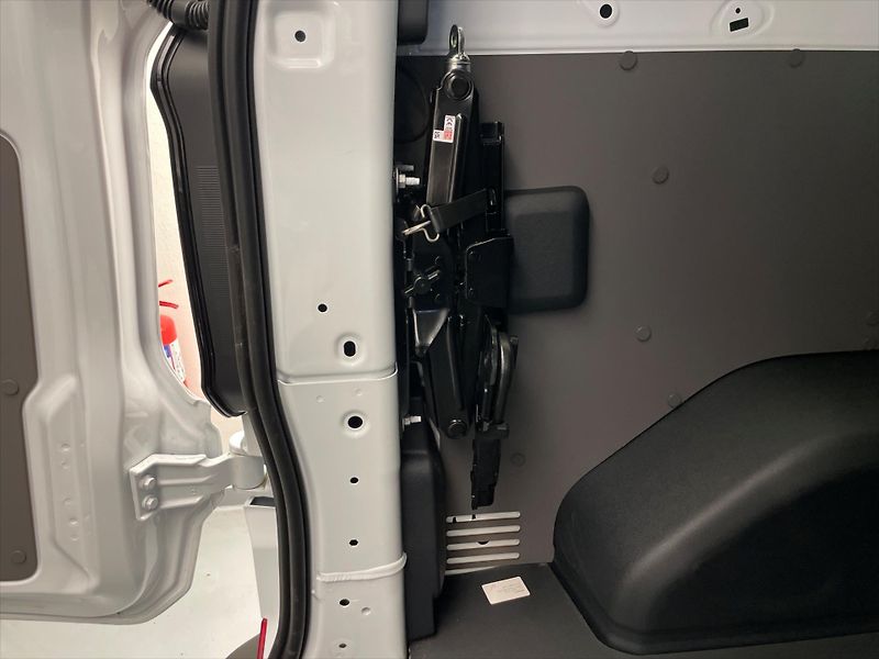 Volkswagen Transporter (2025) Nový T7 Kombi TDI 8AUT DR - fotka 25 z 27