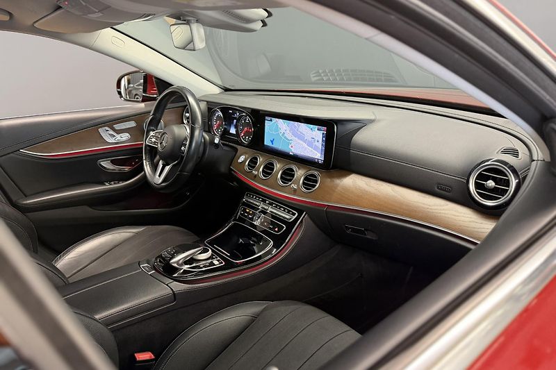 Mercedes-Benz Třídy E (2018) E 200d Exclusive - fotka 25 z 103