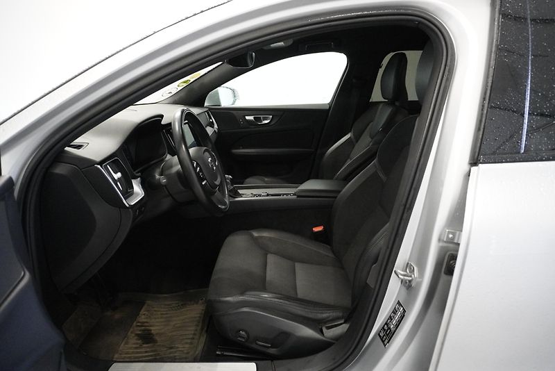 Volvo V60  CROSS COUNTRY D4 POLESTAR 4X4 - fotka 14 z 30