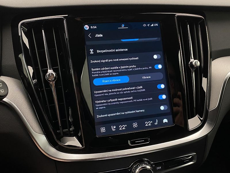 Volvo V60 (2026) B4 AUT DARK PLUS - fotka 41 z 57