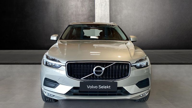 Volvo XC60 MOMENTUM PRO, B4 AWD, 145+10 k - fotka 3 z 30