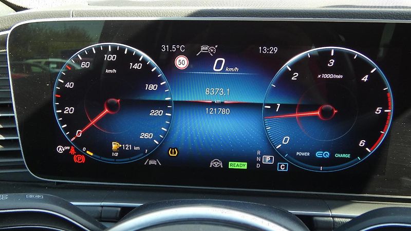 Mercedes-Benz GLE 300d 4Matic - fotka 13 z 26