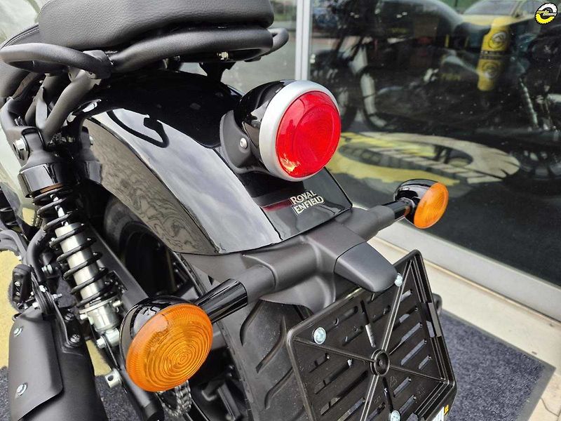Royal Enfield Shotgun 650 (2026) - fotka 16 z 23