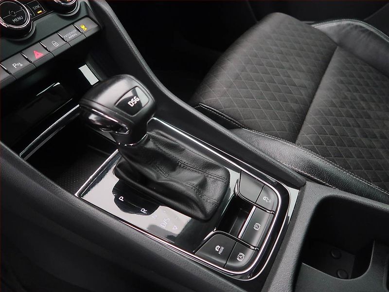 Škoda Karoq (2018) Ambition Plus 1.5 TSI, Automat - fotka 12 z 16
