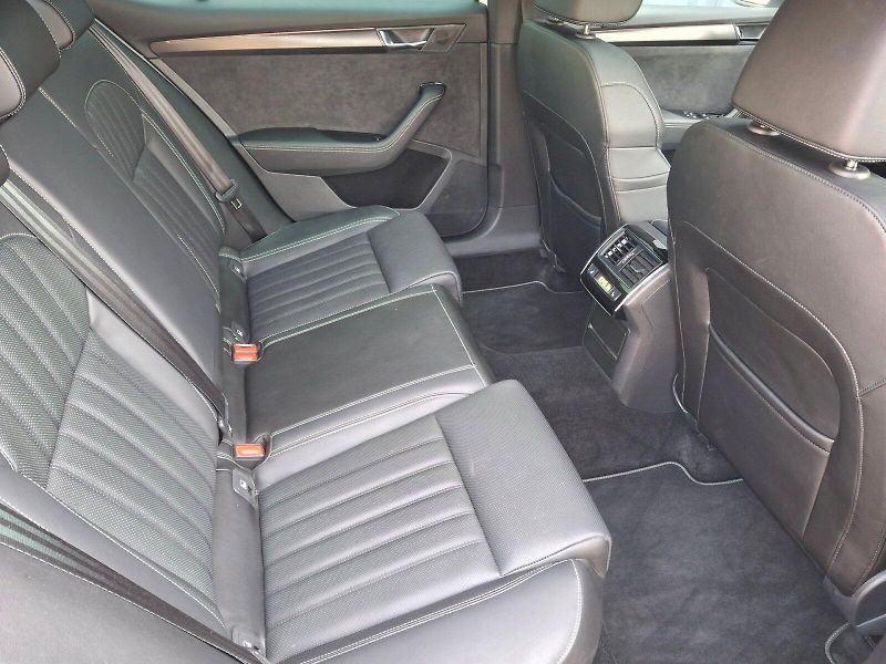 Škoda Superb (2023) Sportline 1.5TSi 110kW - fotka 15 z 35