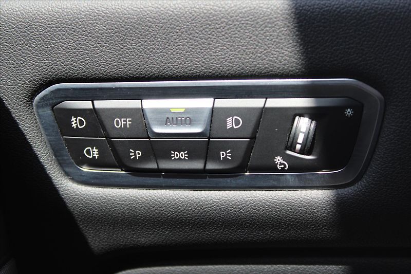 BMW X6 xDrive M50d 294kW LASER DPH ČR - fotka 23 z 30