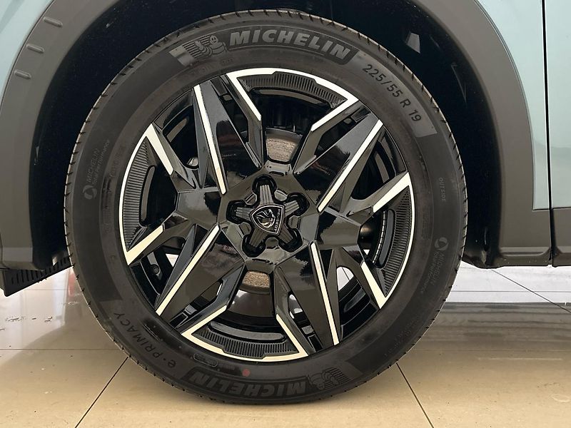 Peugeot 3008 (2026) Business Hybrid 145 e-DCS6 - fotka 8 z 40