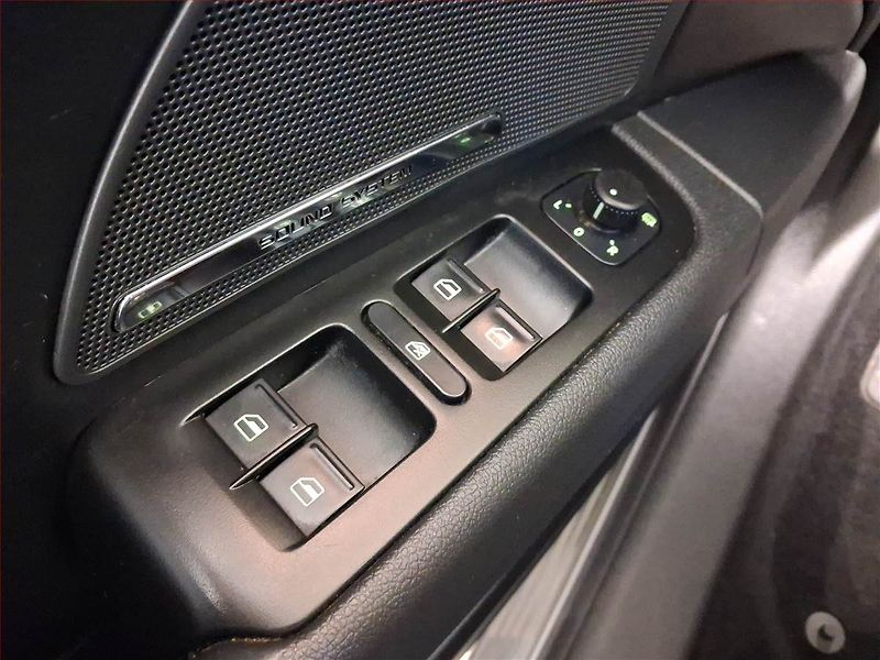 Škoda Superb (2009) 3.6 FSI V6, 4X4, Automat - fotka 16 z 23