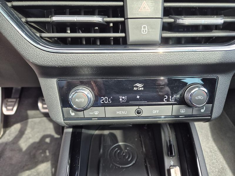 Škoda Scala (2023) 1.5 TSI MONTE CARLO MAN6  - fotka 24 z 35