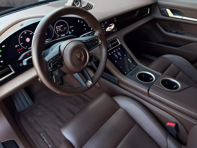 Porsche Taycan 4S Sport Turismo Chrono Pano - fotka 12 z 18