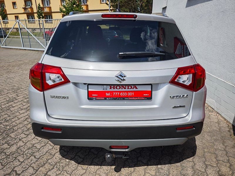 Suzuki Vitara (2016) 1.6 VVT ALLGrip 4x4 Kamera - fotka 39 z 42
