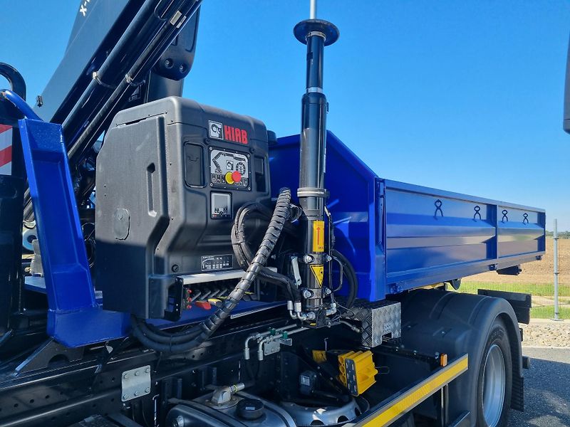 MAN TGM 18.290 + KONTEJNER S RUKOU  - fotka 11 z 16