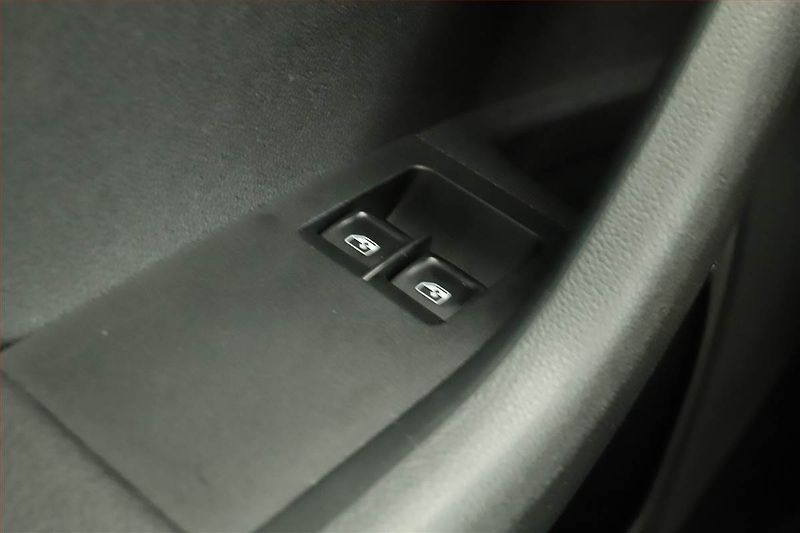 Škoda Octavia (2016) 1.6 TDI, Tempomat - fotka 11 z 13