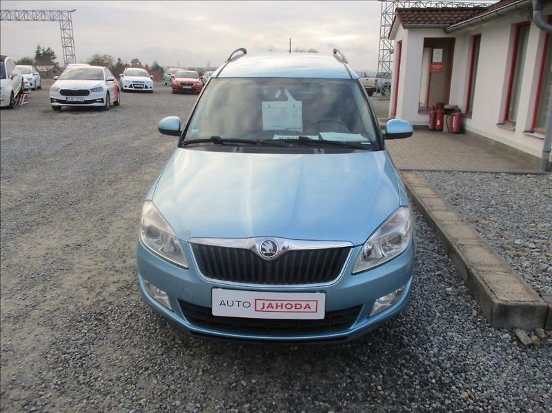 Škoda Roomster 1,2 TSI, klima, vyhř.sedadla, - fotka 2 z 21