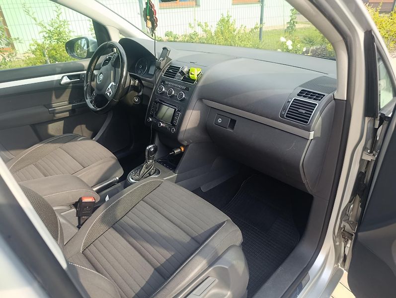 Volkswagen Touran (2015) 2.0TDI DSG-F1 PANORAMA  - fotka 7 z 20