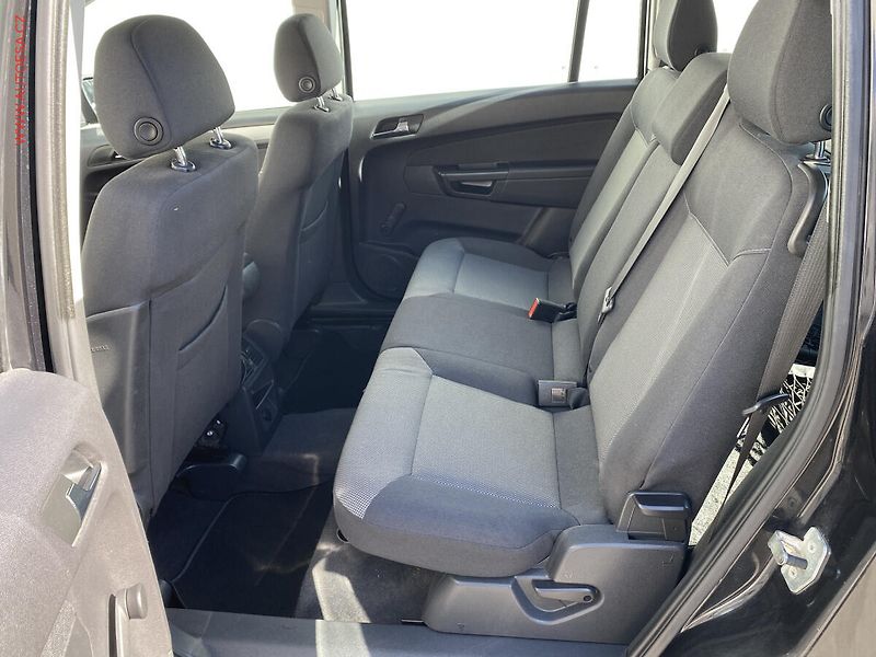 Opel Zafira (2012) 1.6i 7míst, Family - fotka 10 z 15