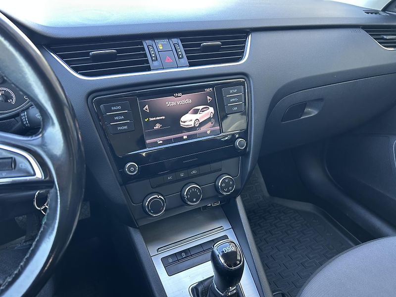 Škoda Octavia 2.0 TDI DSG Ambition - fotka 15 z 31