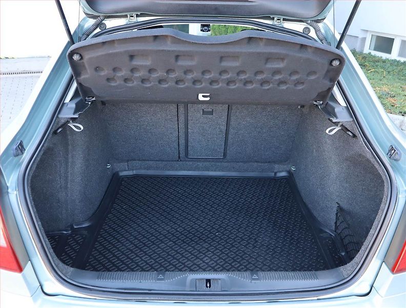 Škoda Octavia (2010) 1.2 TSI, Navi, Tempomat - fotka 13 z 16