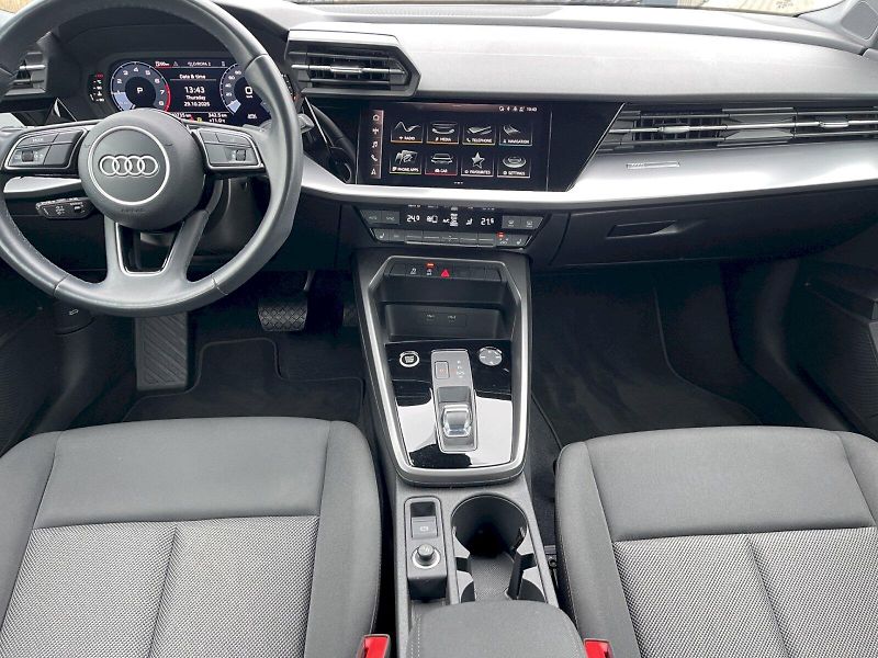 Audi A3 (2023) 30 TFSI 81 kW S-Tronic Basis - fotka 12 z 33