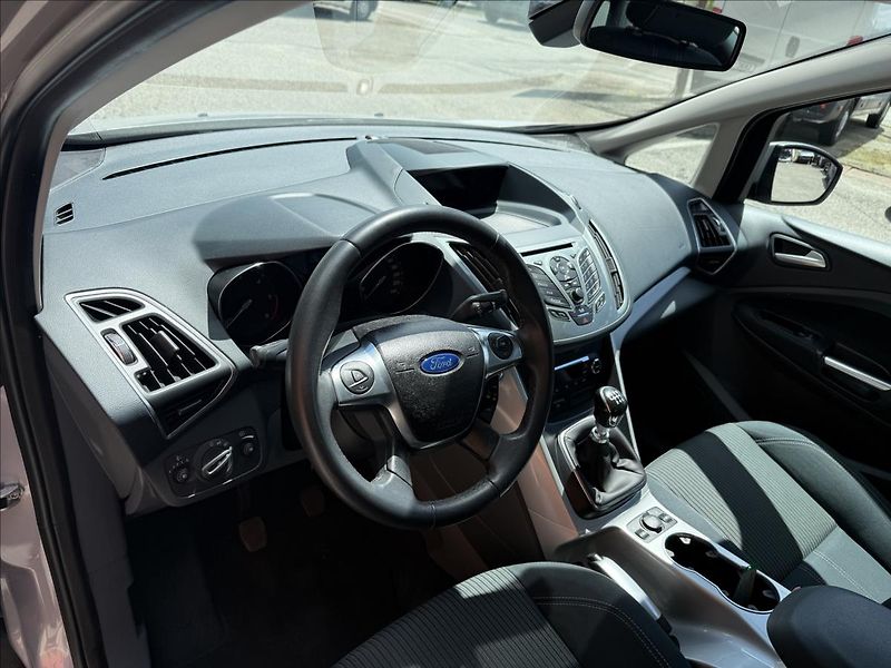 Ford C-MAX 1,6 TDCi  TITANIUM - fotka 9 z 28