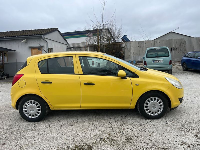 Opel Corsa 1.0i - fotka 4 z 14