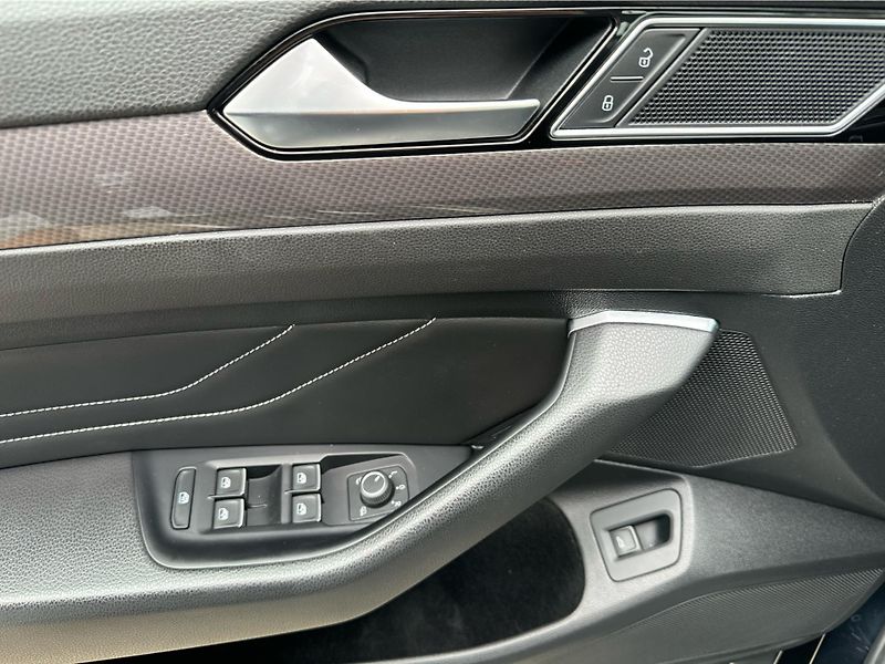 Volkswagen Passat Alltrack 2,0 TDI 147kw 4-motio - fotka 19 z 22