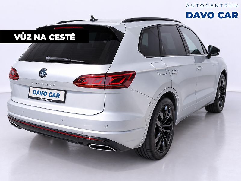 Volkswagen Touareg 3,0 TDI 210kW R-line pano 360 - fotka 3 z 10