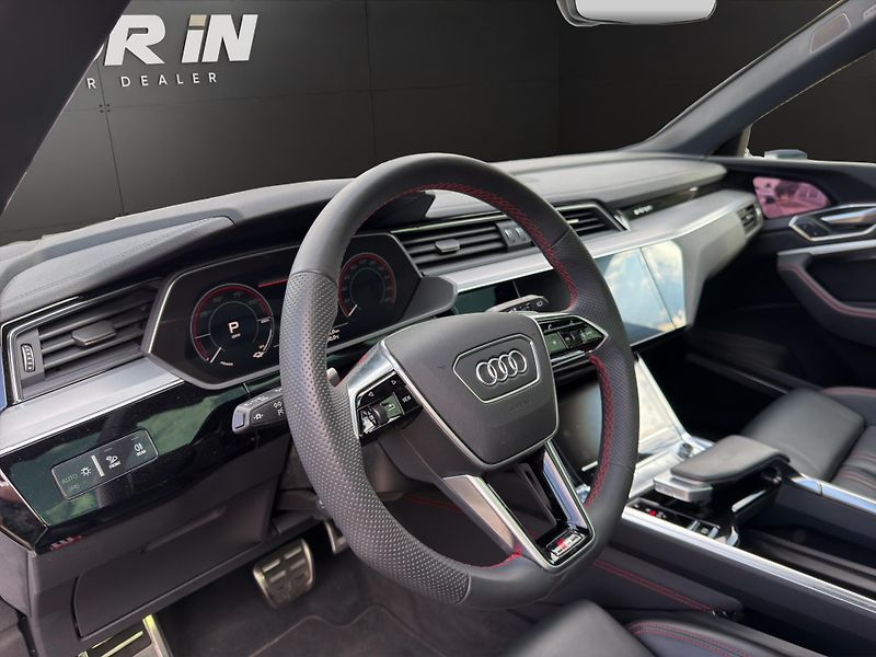 Audi SQ8 (2024) SQ8 370KW PANO Bang & Olufsen - fotka 10 z 27