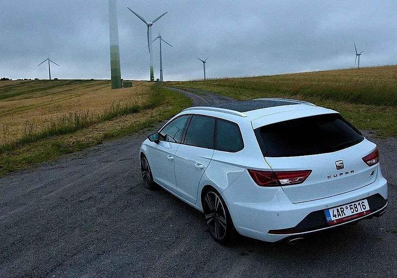 Seat Leon ST Cupra.