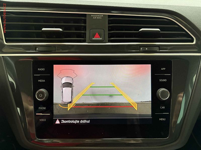 Volkswagen Tiguan (2019) 1.5 TSi, ČR, LED, autoAC - fotka 13 z 16