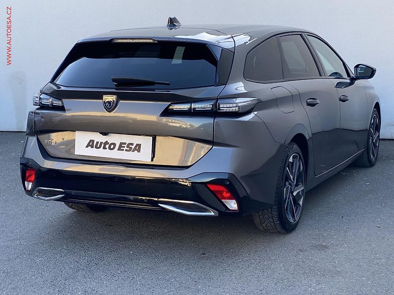 Peugeot 308 (2022) 1.5 HDi, Allure, LED, kamera - fotka 4 z 21