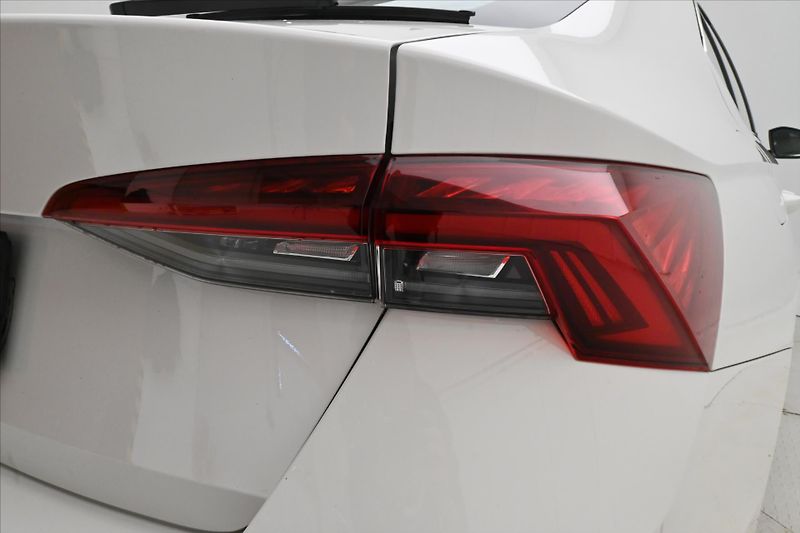Škoda Octavia 2,0 TDI 110KW DSG STYLE Záruka - fotka 33 z 34
