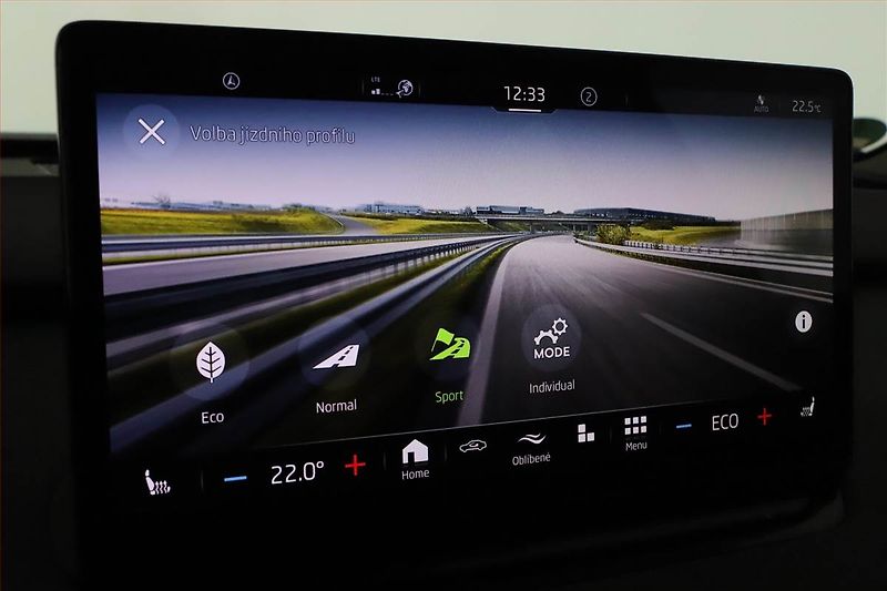 Škoda Enyaq (2022) iV 80 (82 kWh), SoH 95% - fotka 15 z 20