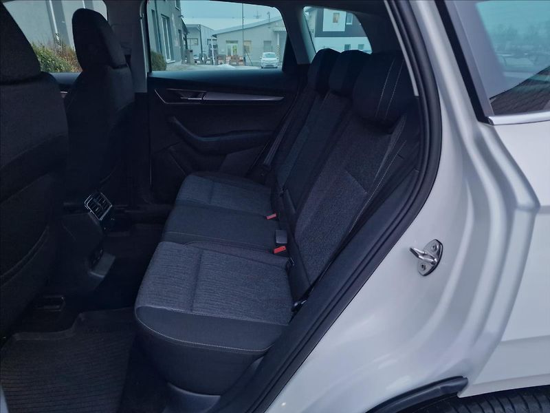Škoda Karoq 2.0 TDI 110kW Style,ČR,1.Maj. - fotka 17 z 50