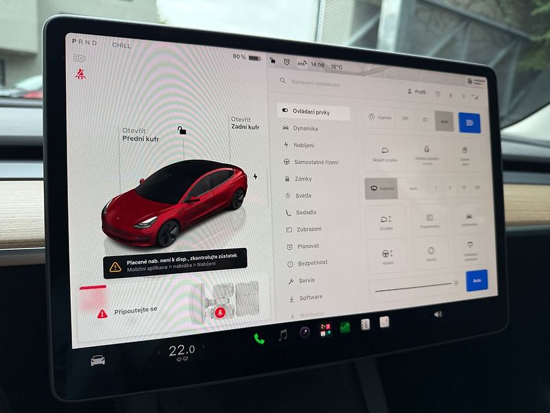Tesla Model 3 Long Range AWD - fotka 18 z 40