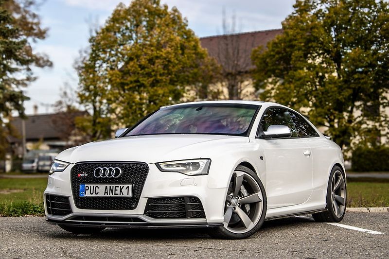 Audi RS 5 - fotografie inzerátu