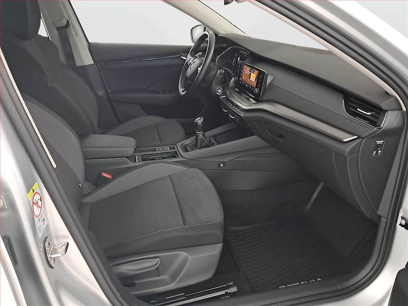 Škoda Octavia (2023) Ambition 2.0 TDI, ČR,1.maj - fotka 9 z 18