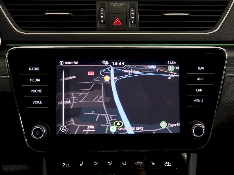 Škoda Superb (2021) STYLE  1.5TSI 110KW DSG - fotka 31 z 39